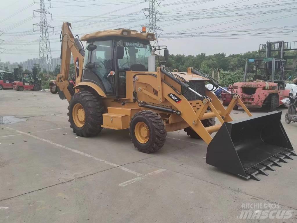 CAT 420 F Tractopelle