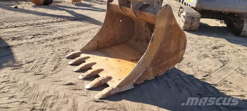 JCB JS 360 LC Pelle sur chenilles