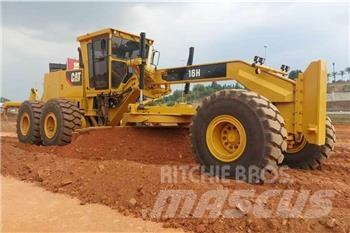 CAT  16H Niveleuse