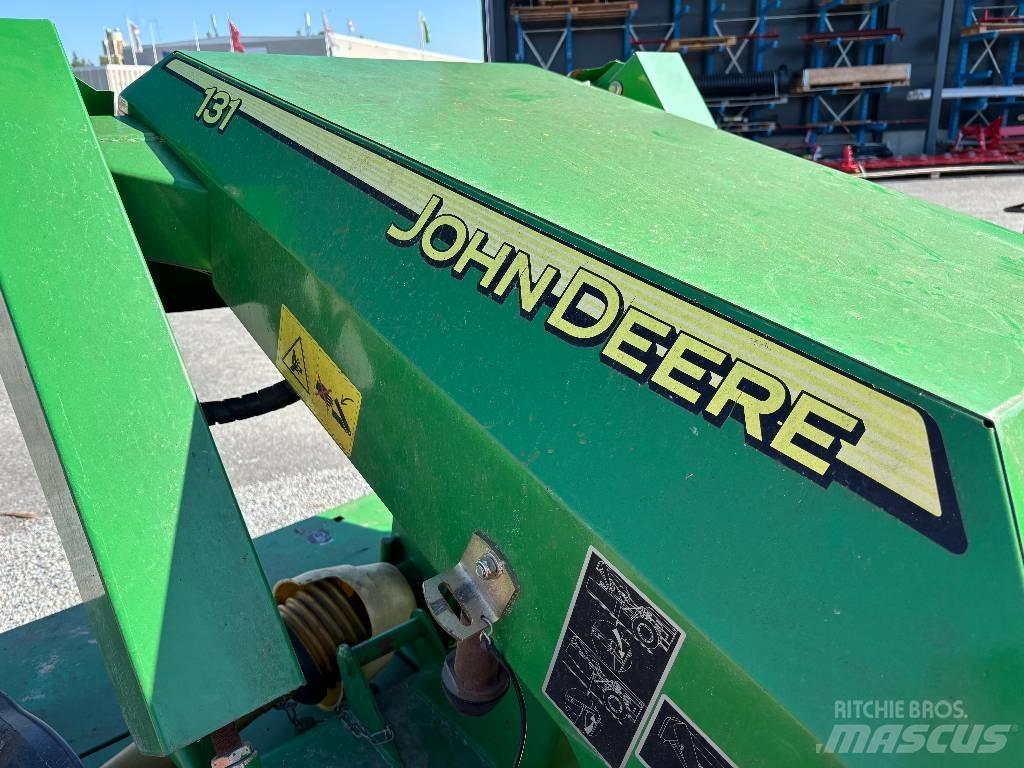 John Deere 131 Faucheuse-conditionneuse