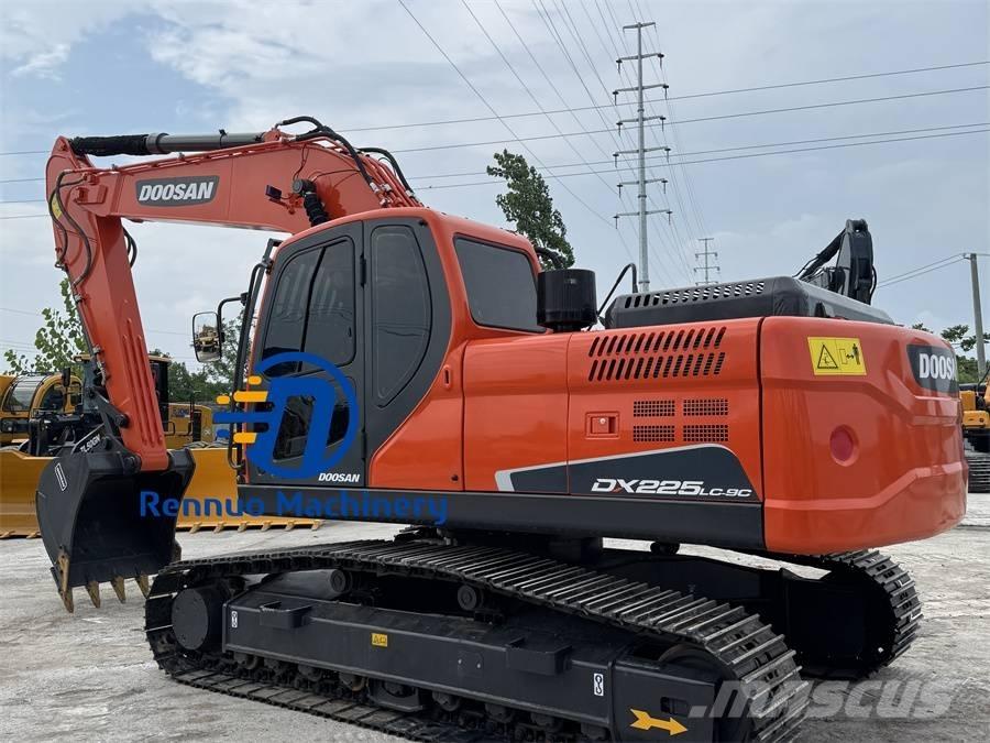 Doosan DX 225 LC-9C Pelle sur chenilles