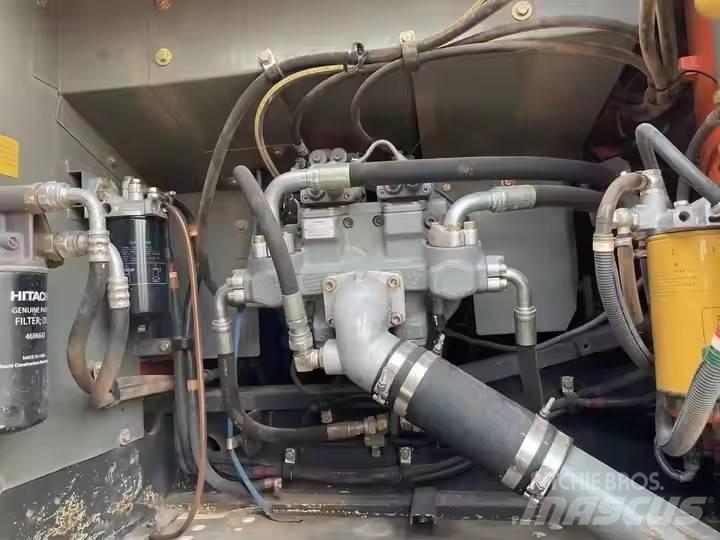 Hitachi ZX 250 Pelle sur chenilles