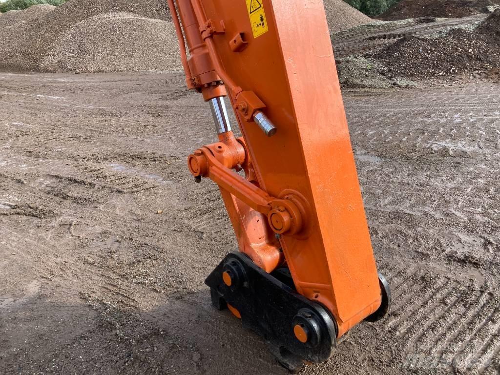 Hitachi ZX225USLC-6 Pelle sur chenilles