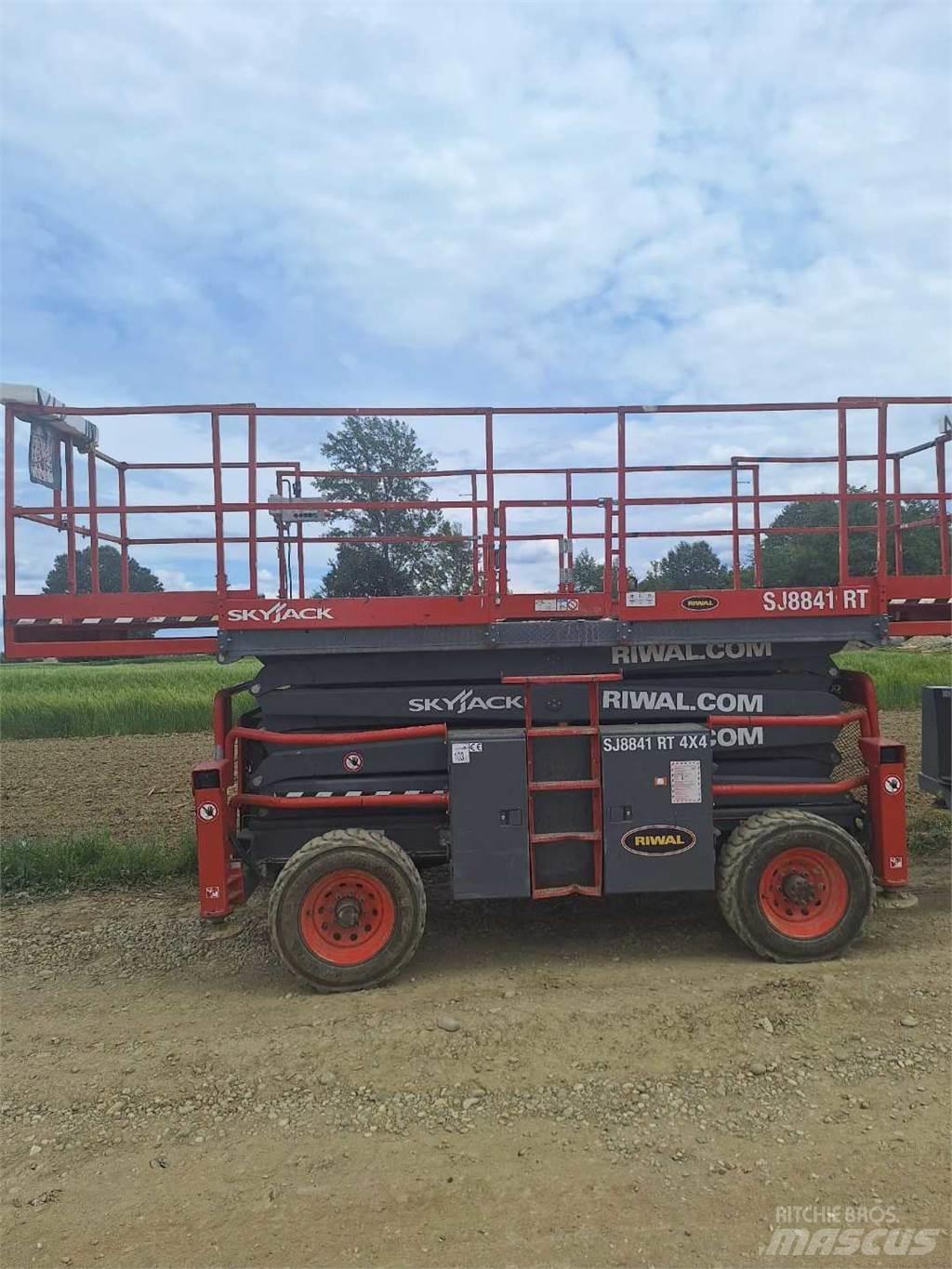 SkyJack 8841RT Nacelle ciseaux