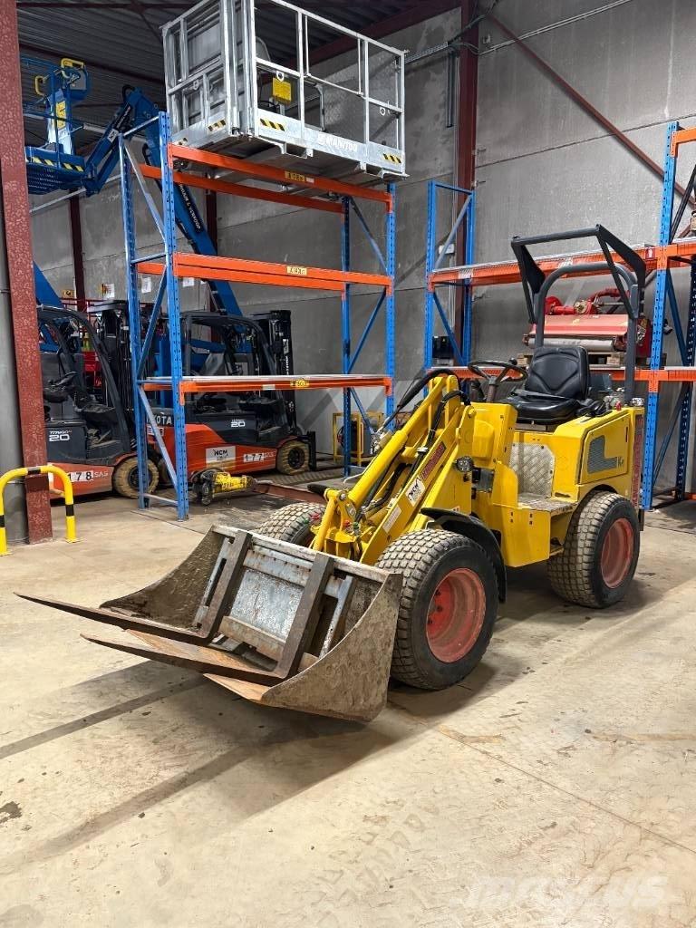 Knikmops KM 130 Chargeuse sur pneus