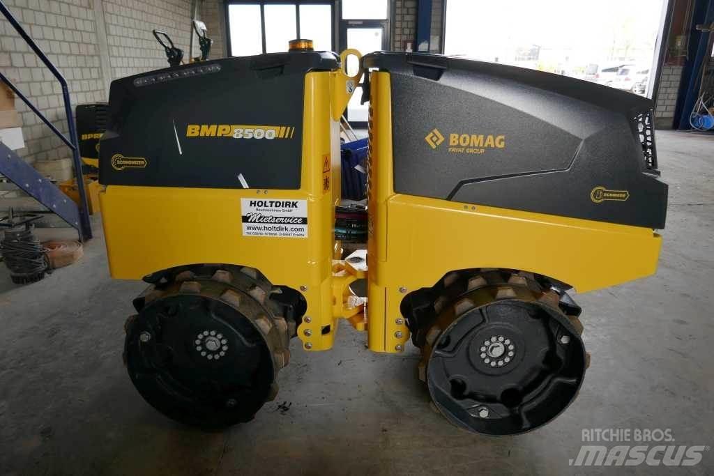 Bomag BMP 8500 Rouleau à gazon