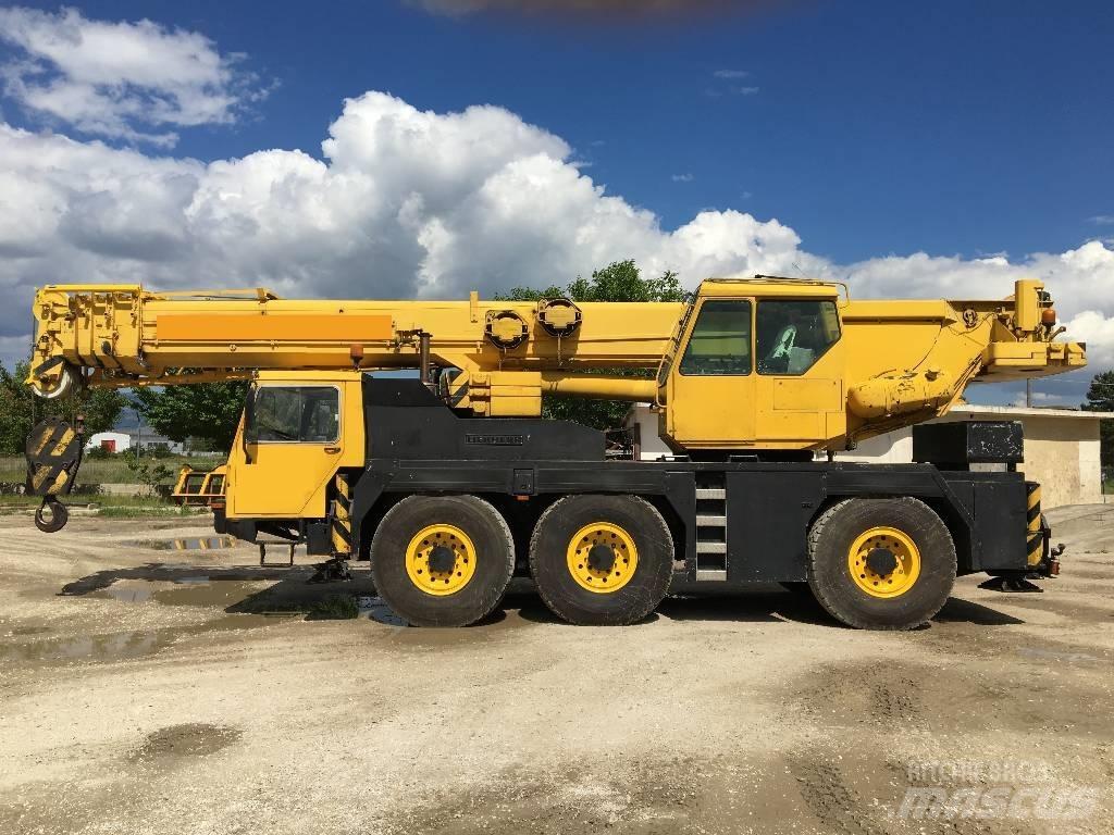 Liebherr LTM 1050 Grues tout terrain
