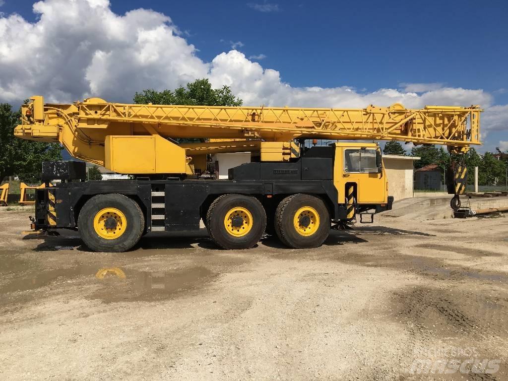 Liebherr LTM 1050 Grues tout terrain