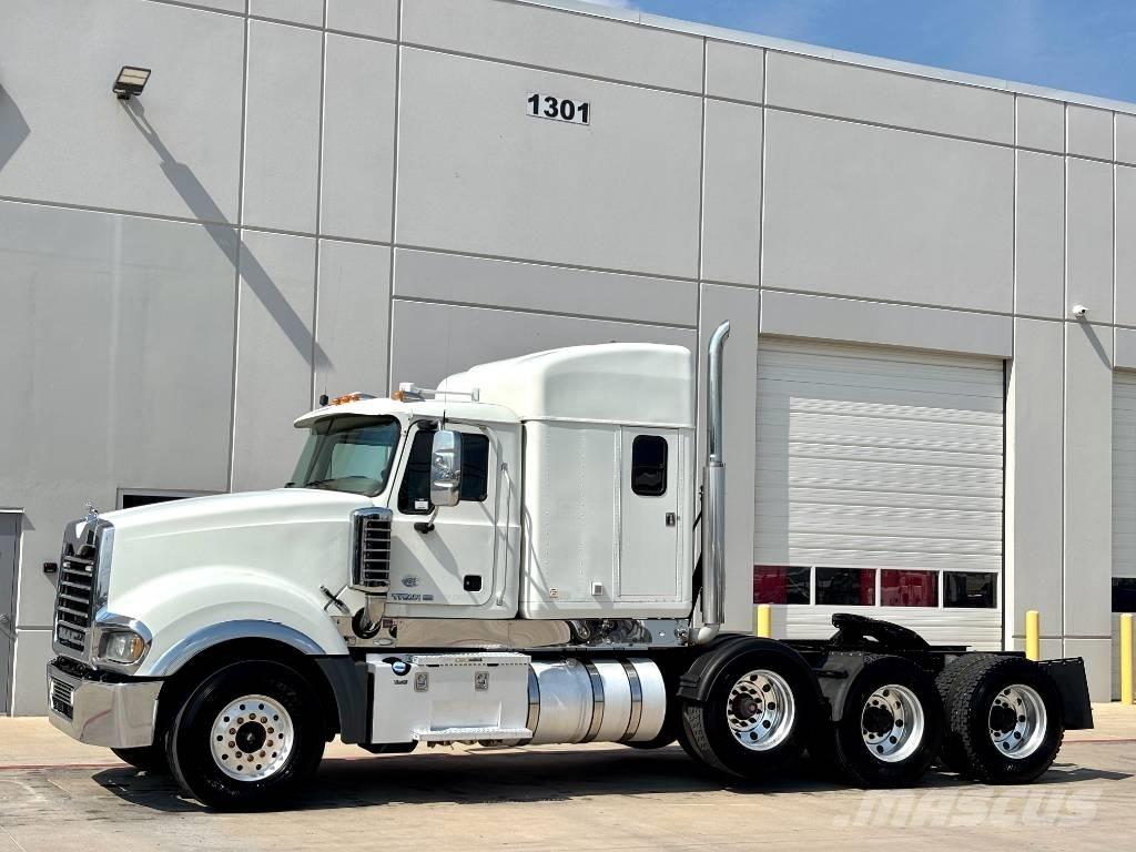 Mack Titan TD 713 Tracteur routier
