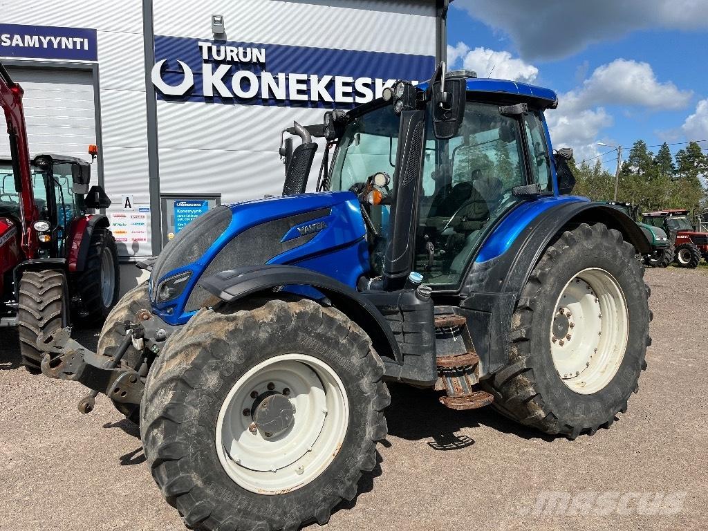 Valtra N174 Tracteur