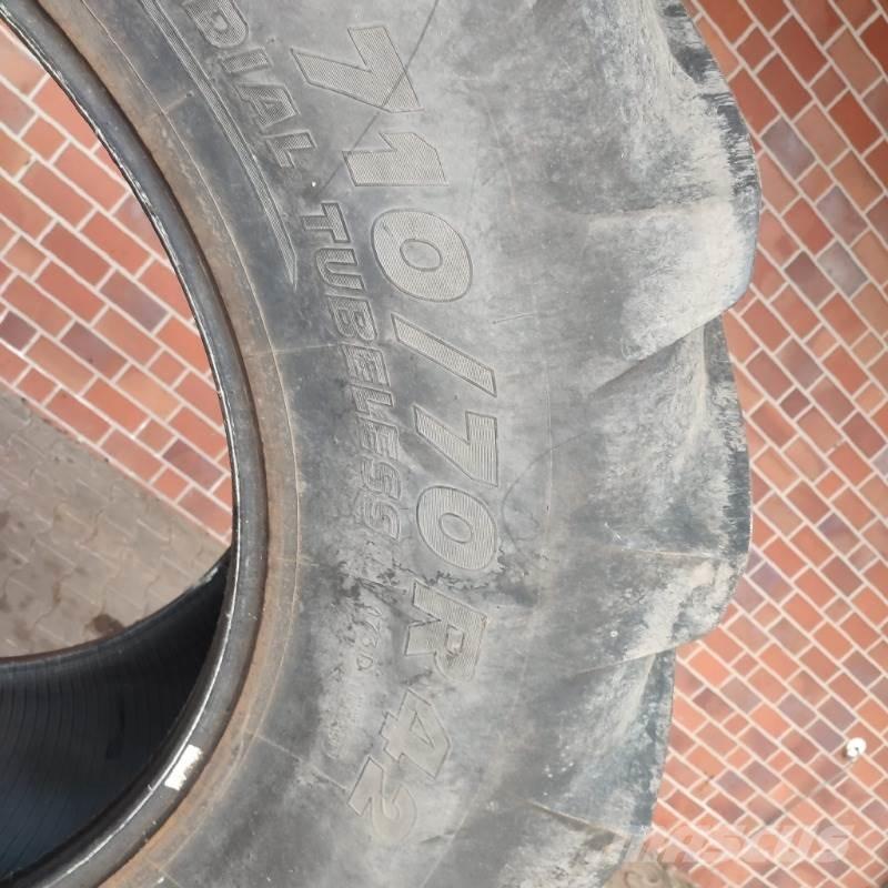 Michelin 710/70R42 Pneus, roues et jantes