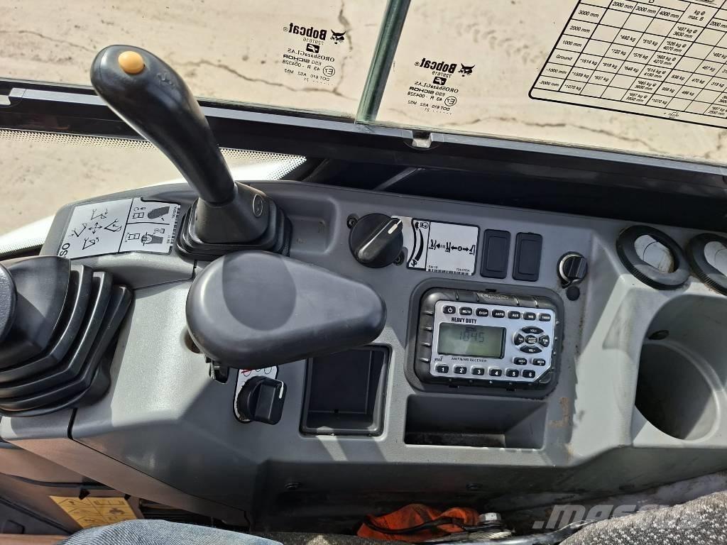 Bobcat E 27 Z Mini pelle < 7t