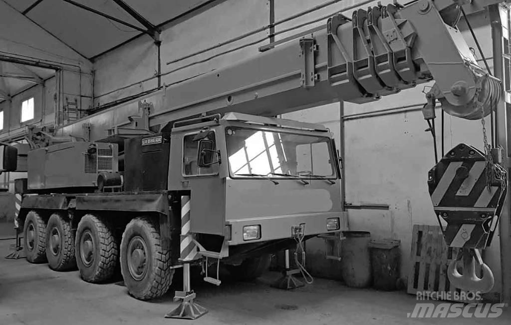 Liebherr LTM 1070 Grues tout terrain
