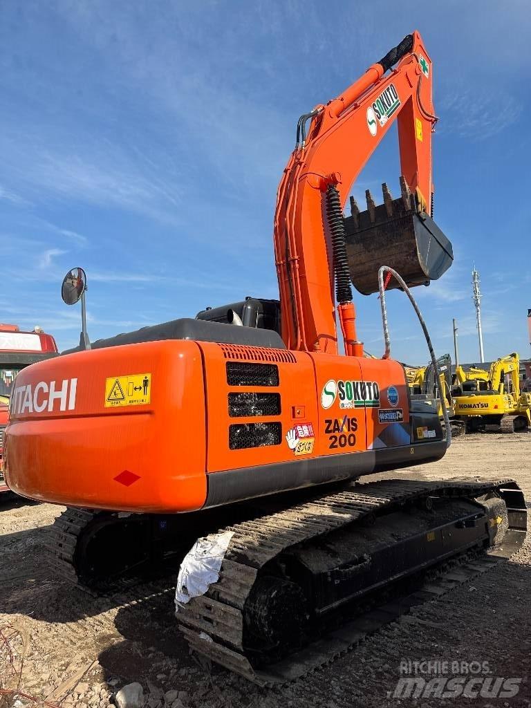 Hitachi ZX 200 Pelle sur chenilles