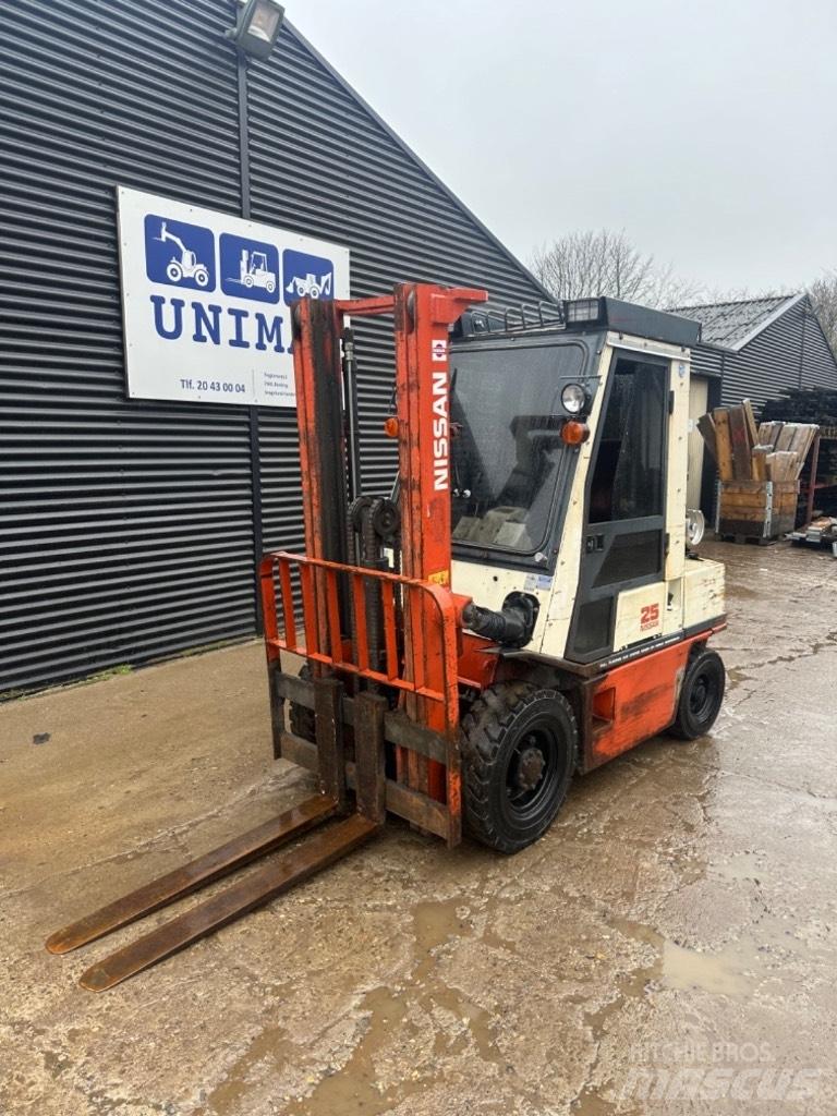 Nissan FG25 Chariots GPL