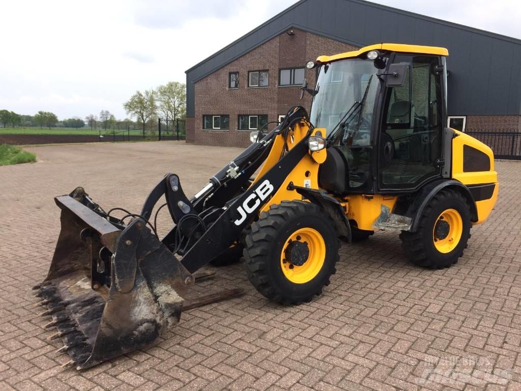 JCB 406 Chargeuse sur pneus