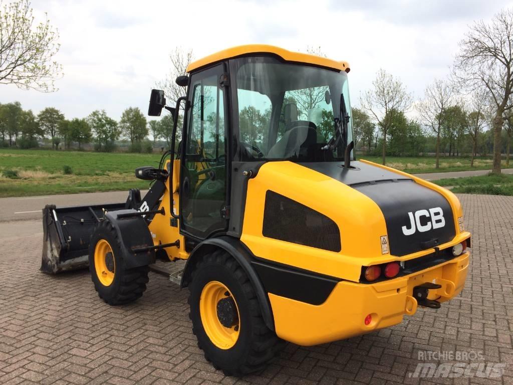 JCB 406 Chargeuse sur pneus