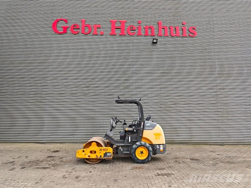 Volvo SD 25 Rouleaux à pneumatiques