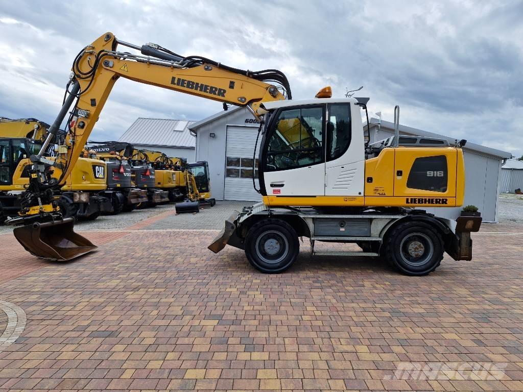 Liebherr A 916 Pelle sur pneus