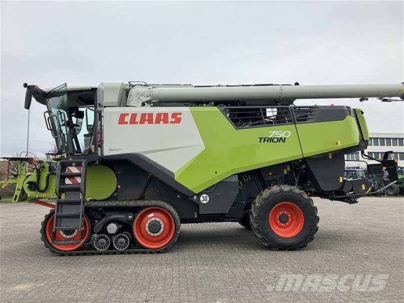 CLAAS TRION 750 TT Moissonneuse batteuse