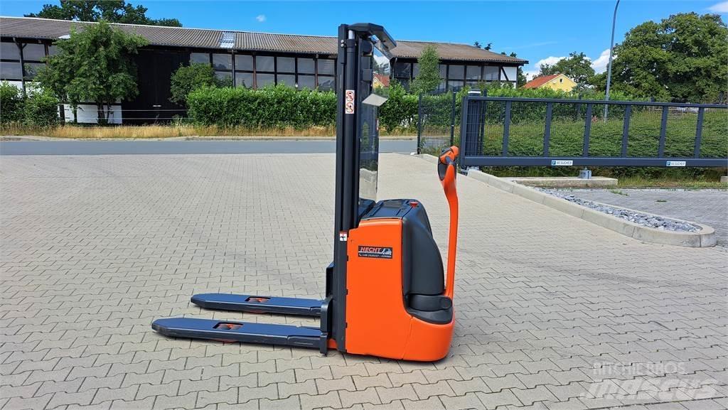 Linde L14C Gerbeur accompagnant