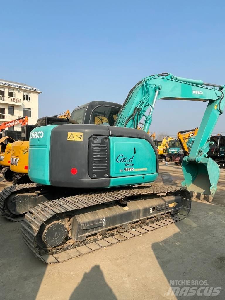 Kobelco SK 135 Pelle sur chenilles