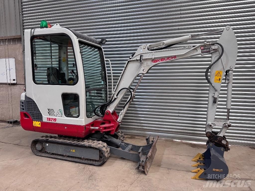 Takeuchi TB 219 Mini pelle < 7t