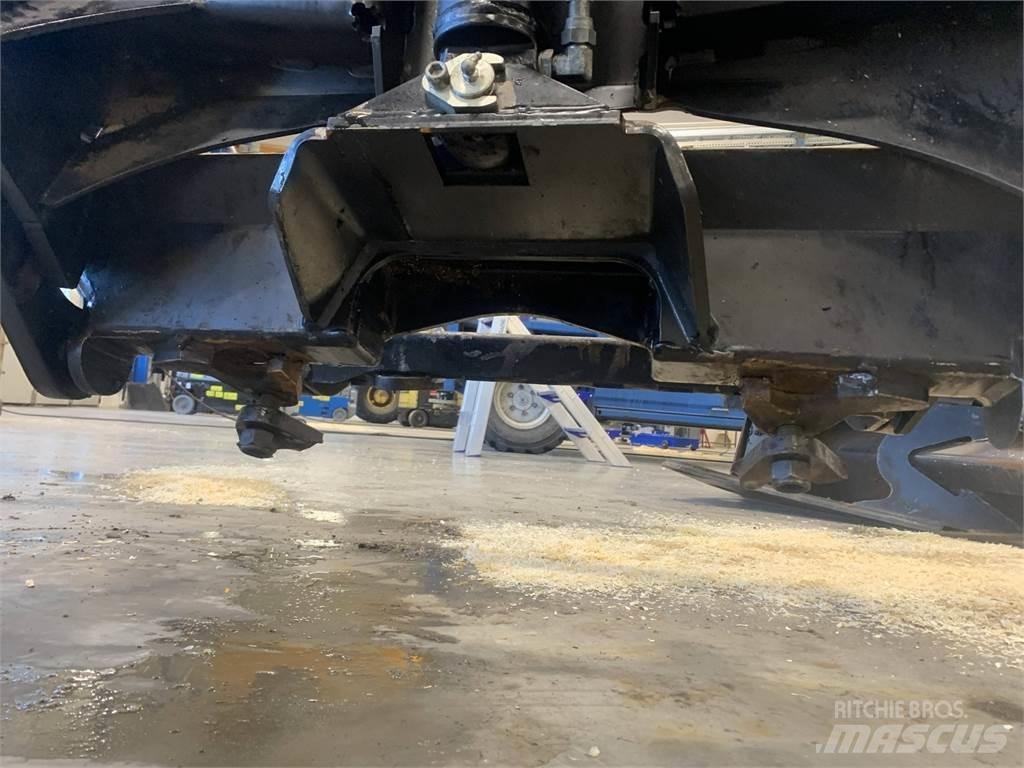 Komatsu 895 Autres accessoires pour matériel forestier