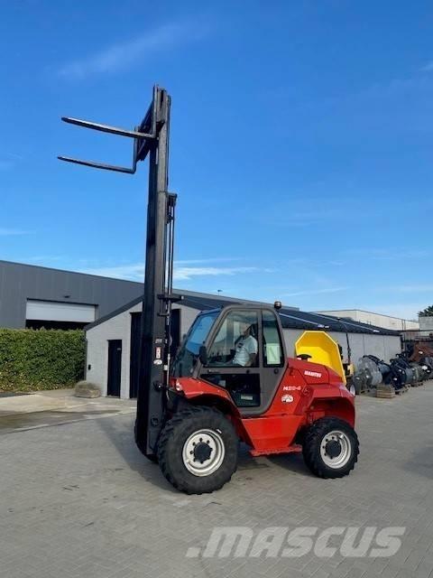 Manitou M 30.4 Chariot tout terrain