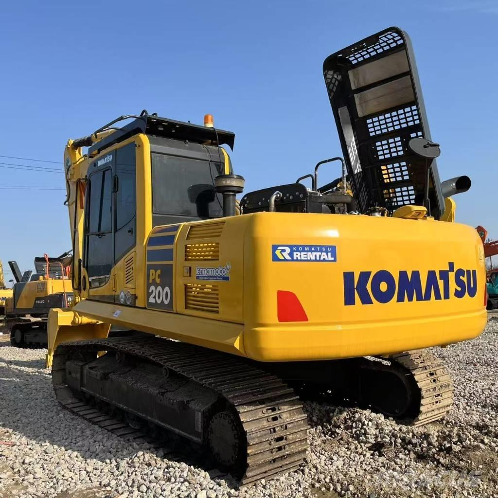Komatsu PC 200 Pelle sur chenilles