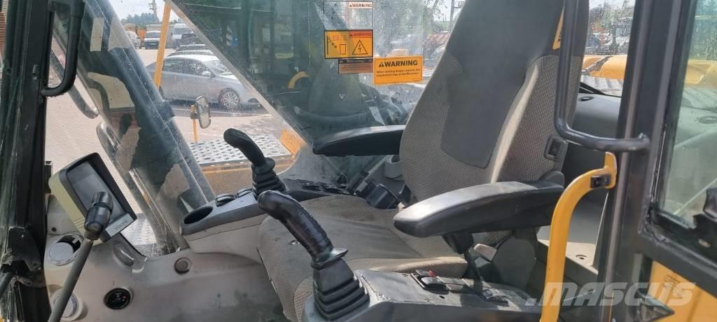 Volvo EC 210 C Pelle sur chenilles