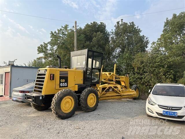 Komatsu GD655 Niveleuse