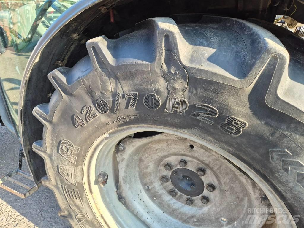 Case IH JX1095N Tracteur