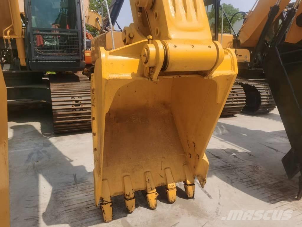 Komatsu PC 200-8 Pelle sur chenilles