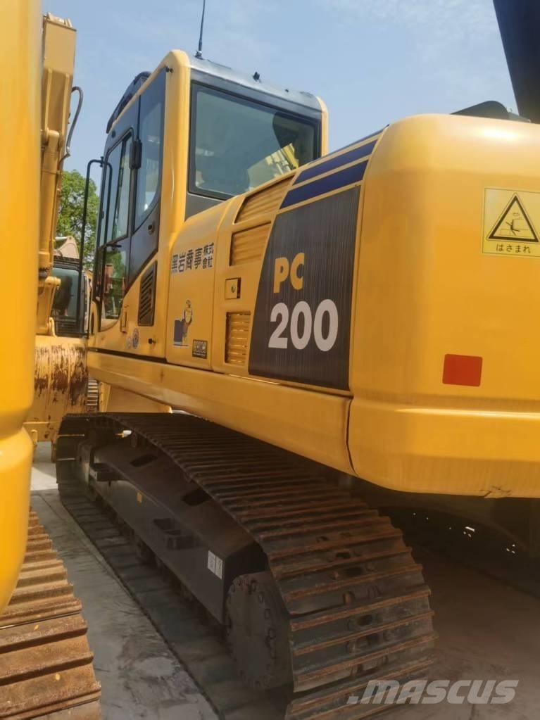 Komatsu PC 200-8 Pelle sur chenilles