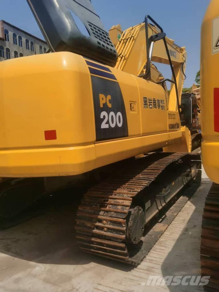 Komatsu PC 200-8 Pelle sur chenilles