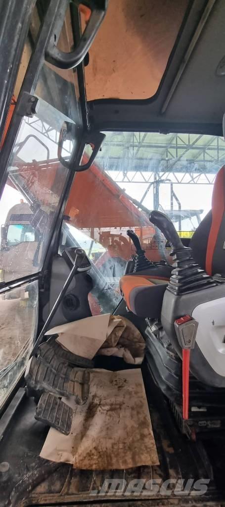 Doosan DX140LC-5 Pelle sur chenilles