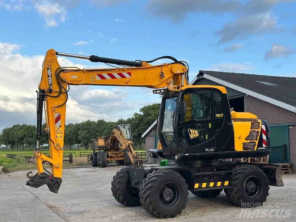 JCB JS145W Pelle sur pneus