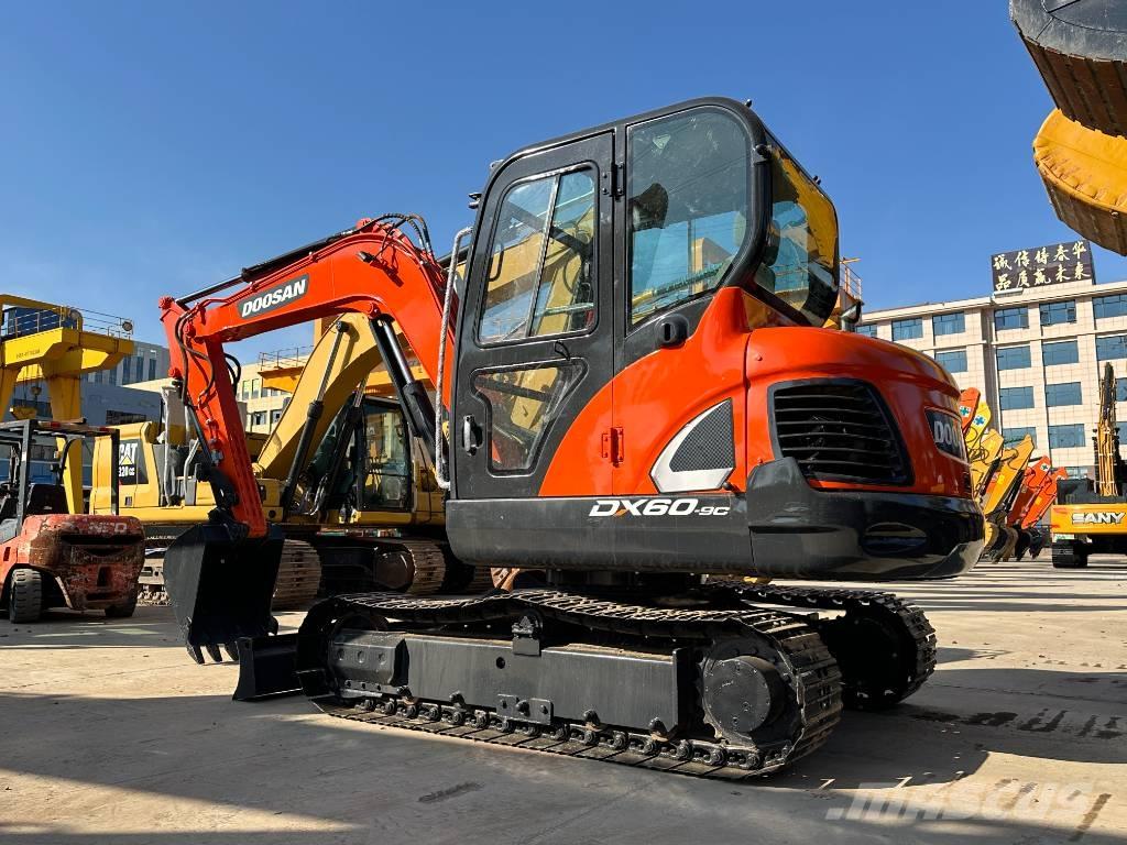 Doosan DX 60 Mini pelle < 7t