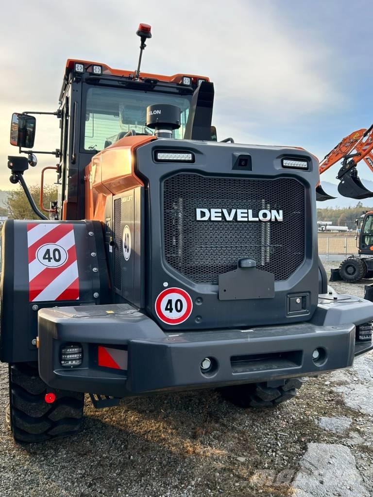 Develon DL 250-7 Chargeuse sur pneus