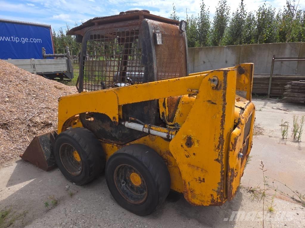 Komatsu SK 714 Chargeuse compacte