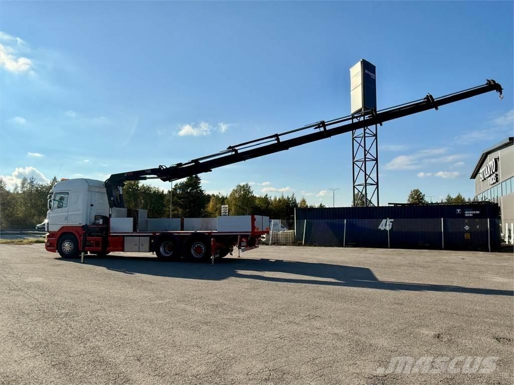 Scania R 500 Camion plateau ridelle avec grue