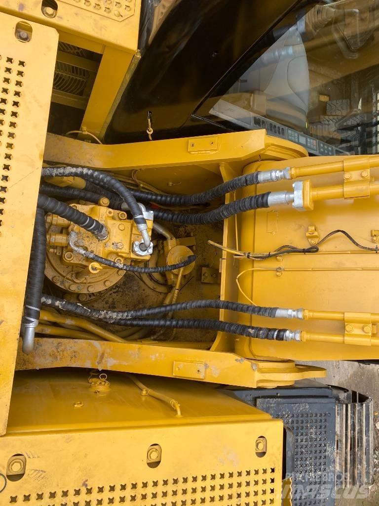 CAT 330 D Pelle sur chenilles