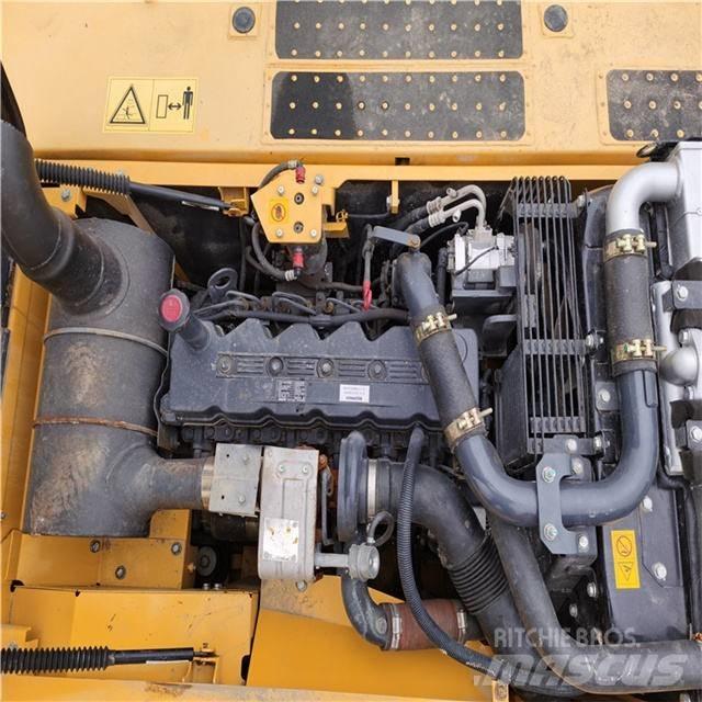 Komatsu PC 220-8 Pelle sur chenilles