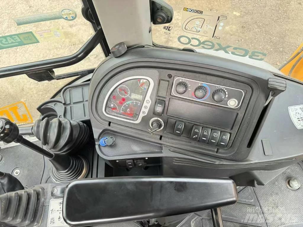 JCB 3 CX Pelle sur pneus