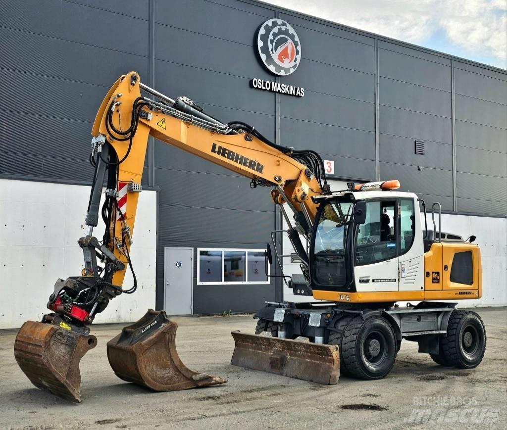Liebherr A 916 Pelle sur pneus