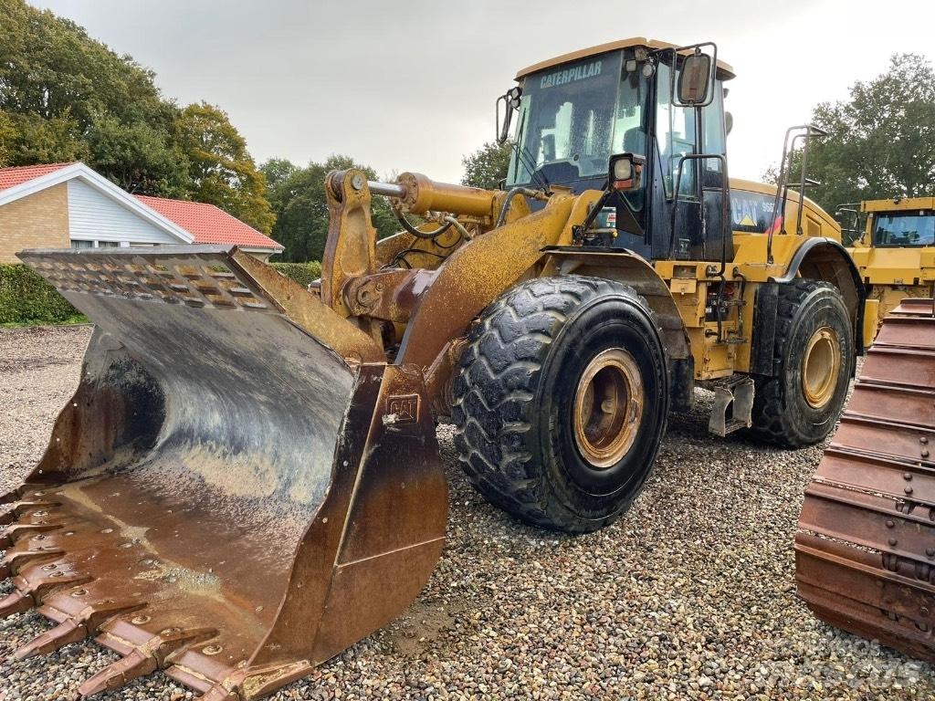 CAT 966H Chargeuse sur pneus