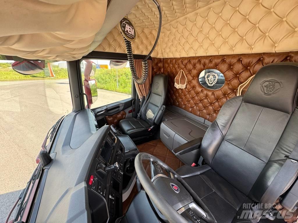 Scania R 500 CB Camion plateau ridelle avec grue