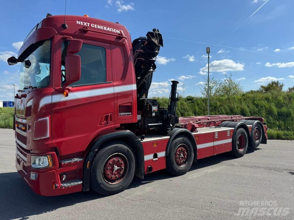 Scania R 500 CB Camion plateau ridelle avec grue