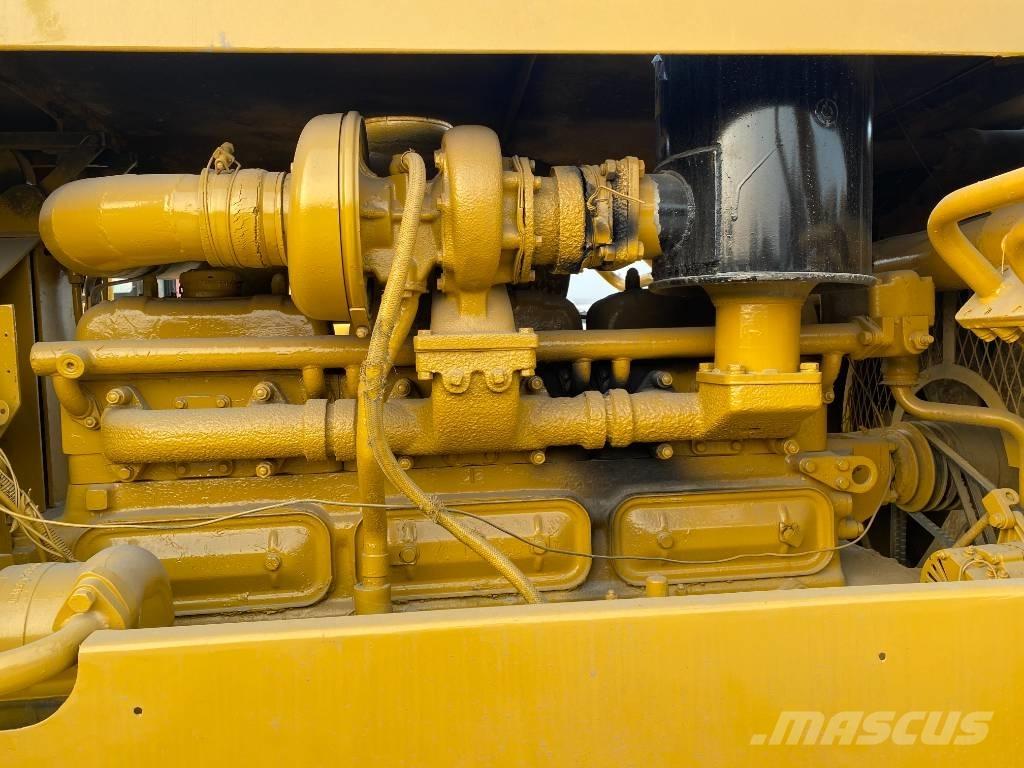 CAT D 6 D Bouteurs sur chenilles